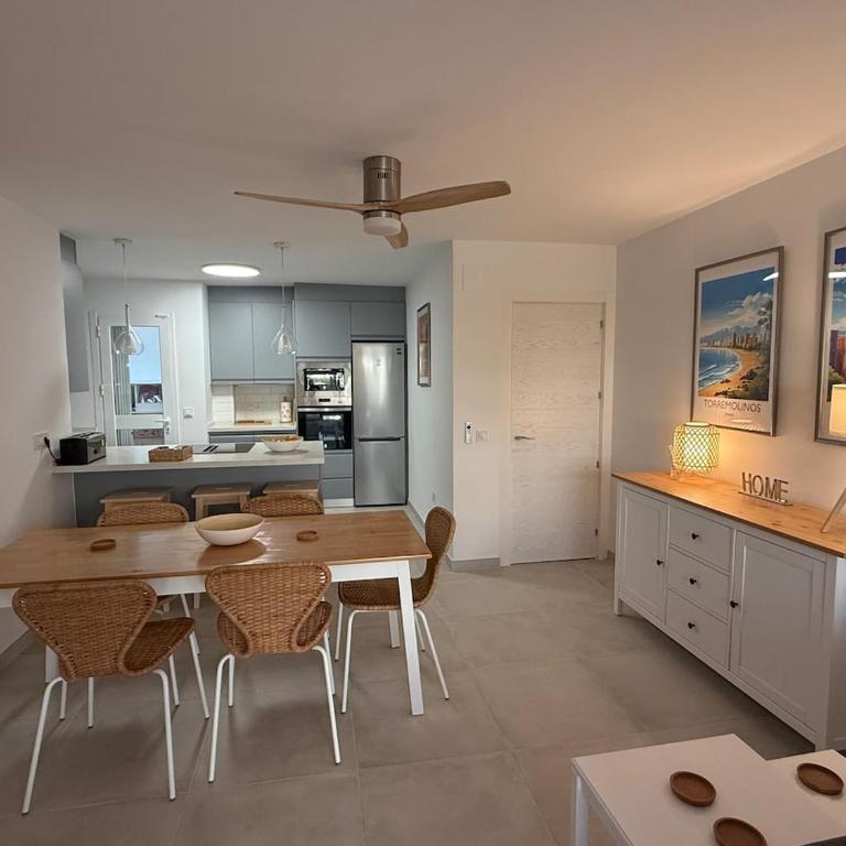 Comfortable spacious flat near station - Apartamento - 19