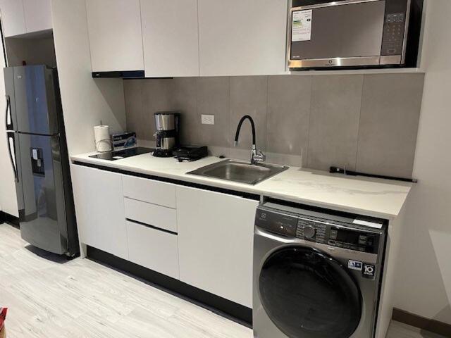 Coral Studio New Private Comfy - One-Bedroom Apartment - 7