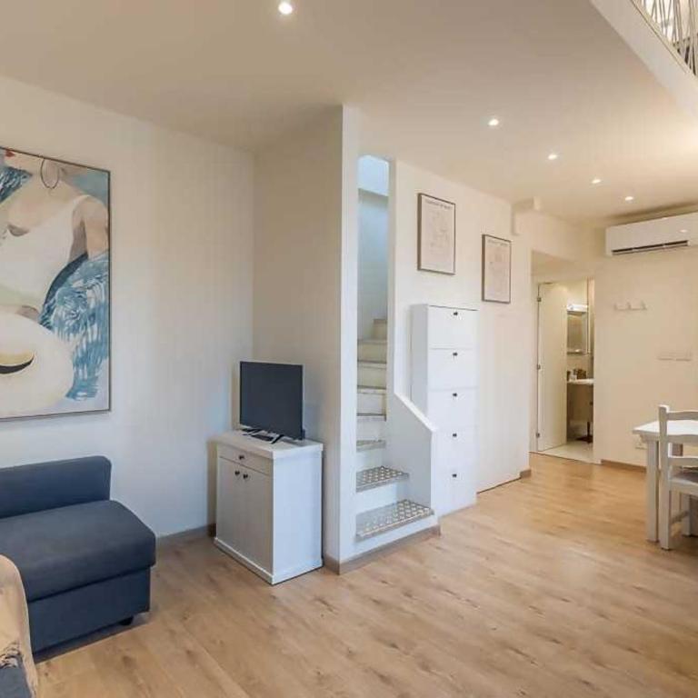 Bilocale Romantico centrale + parking - Appartamento con 1 Camera da Letto - 1
