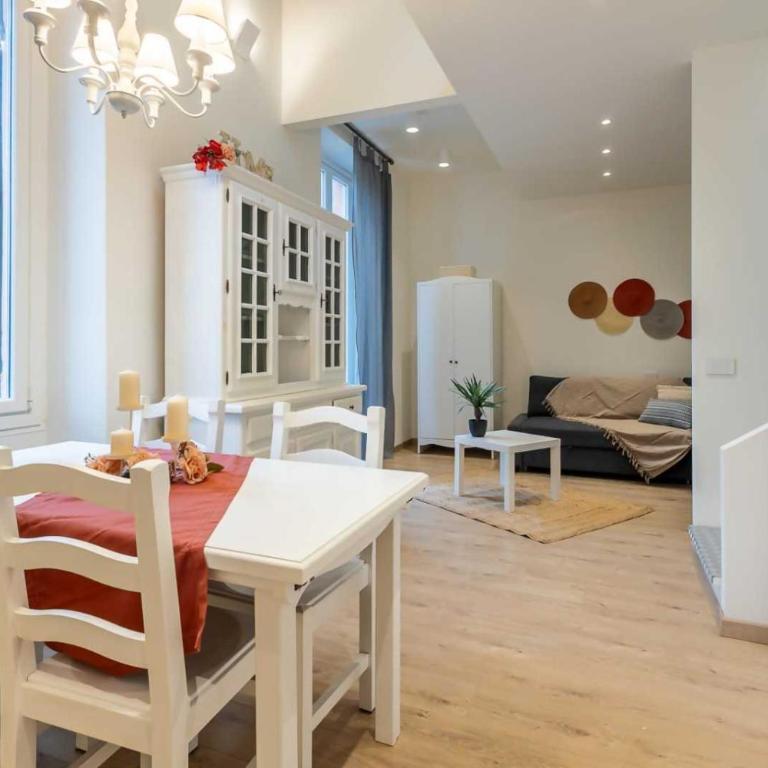 Bilocale Romantico centrale + parking - Appartamento con 1 Camera da Letto - 12