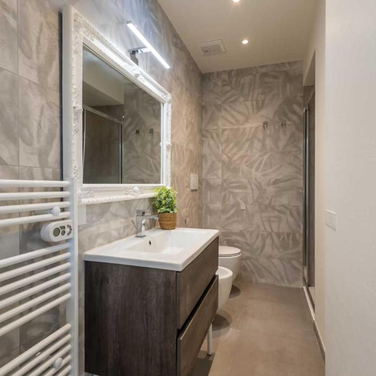 Bilocale Romantico centrale + parking - Appartamento con 1 Camera da Letto - 17