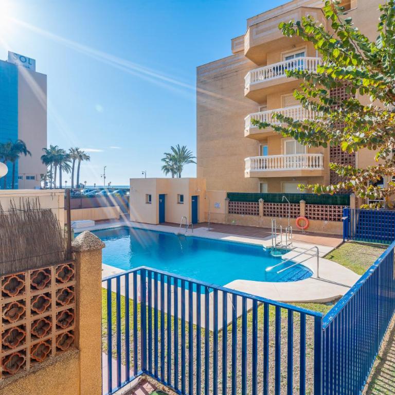 Beachfront Apartment with Pool & Sea View Terrace, Guadalmar Málaga - Apartamento de 3 dormitorios - 46