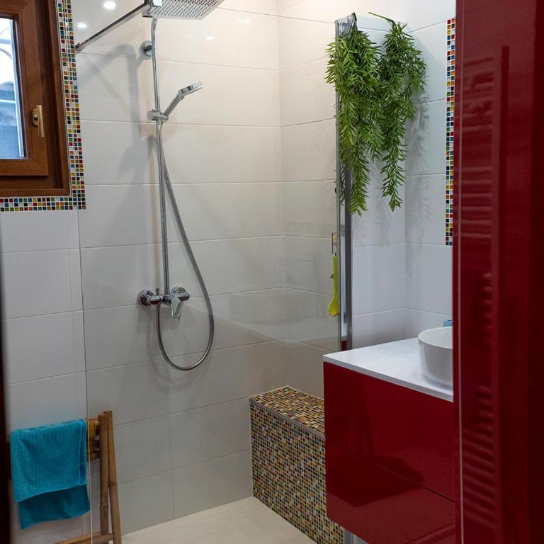 House with garden and parking 1 min from Grenoble - Maison de Ville 2 Chambres - 8