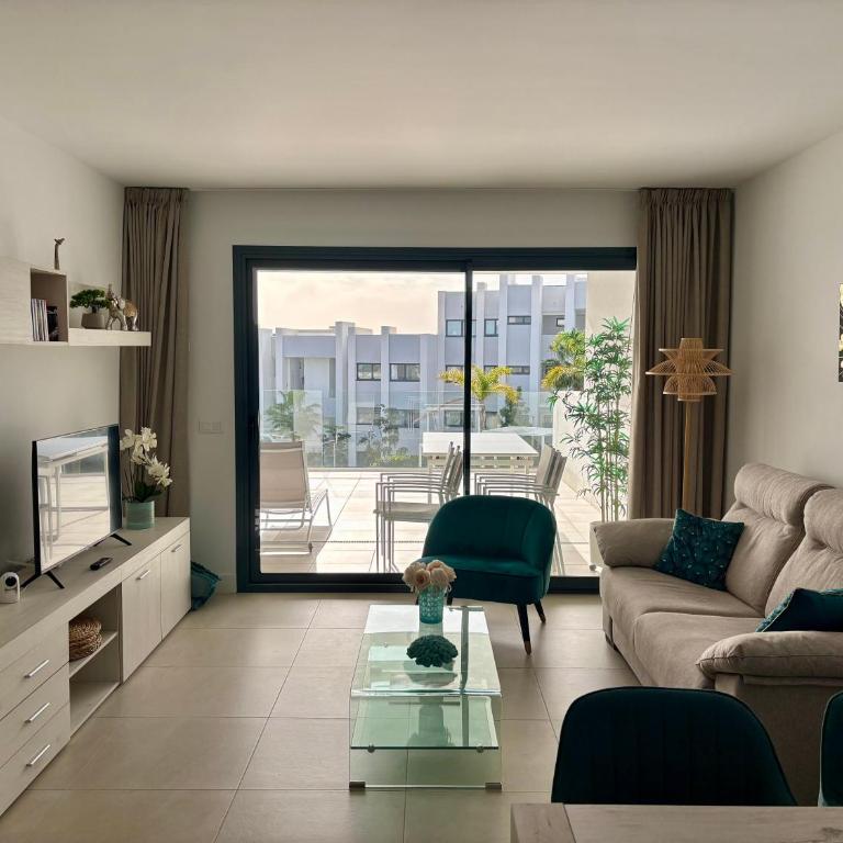 Logement moderne et cosy avec piscine, jacuzzi, salle de sport et billard - Two-Bedroom Apartment with Terrace and Sea View - 15