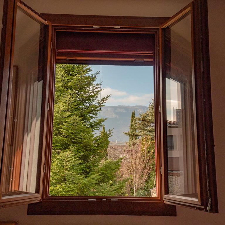 House with garden and parking 1 min from Grenoble - Maison de Ville 2 Chambres - 33