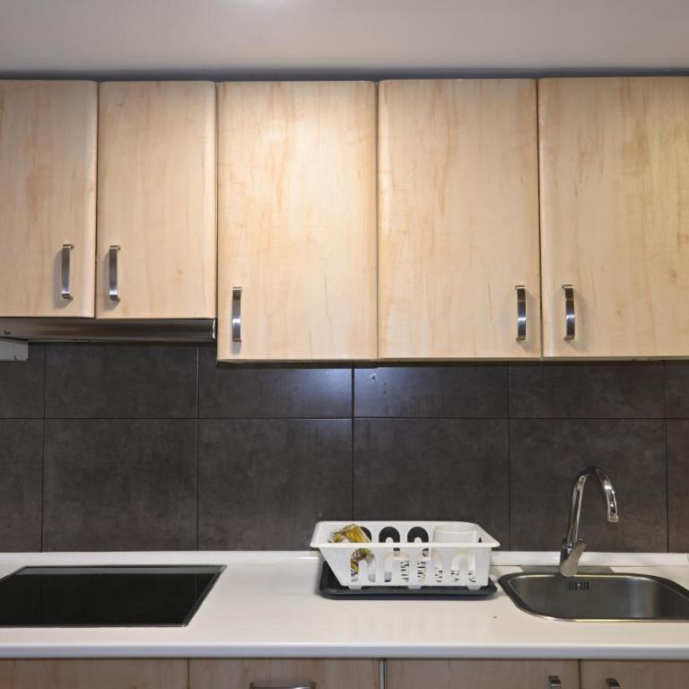 Homenfun Barcelona Vallcarca - Two-Bedroom Apartment - 15