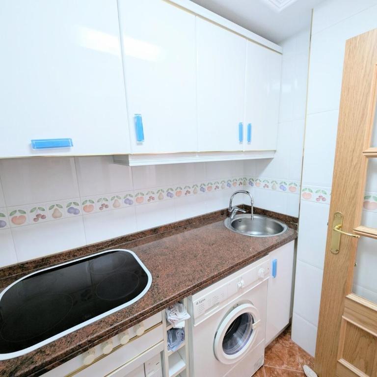 Beachfront apartment with garage - Apartamento de 1 dormitorio - 10