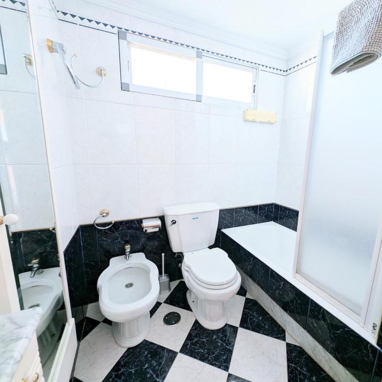 Beachfront apartment with garage - Apartamento de 1 dormitorio - 12