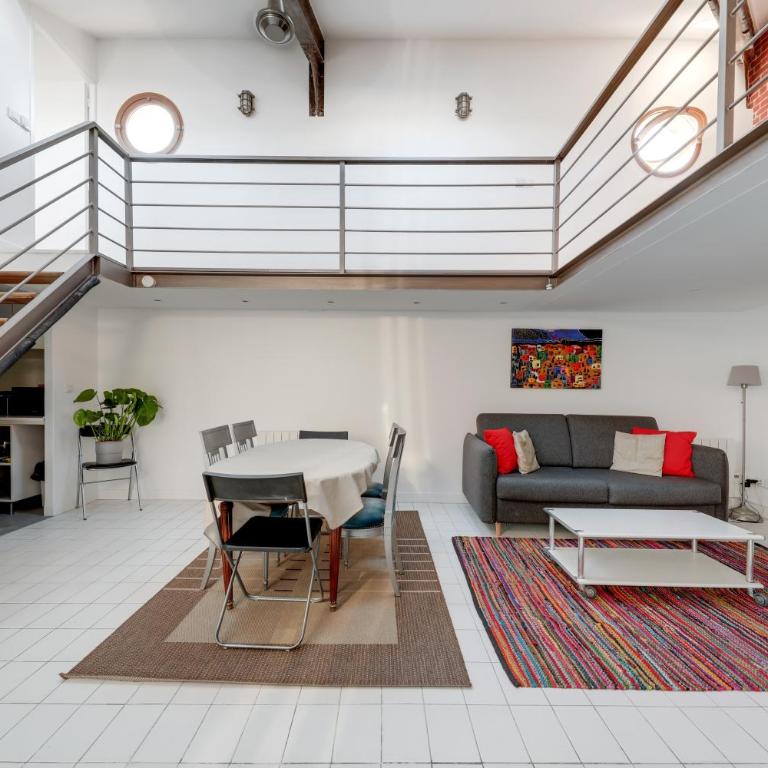 Large luxury Loft for 6 people by Weekome - Three-Bedroom Apartment - 2