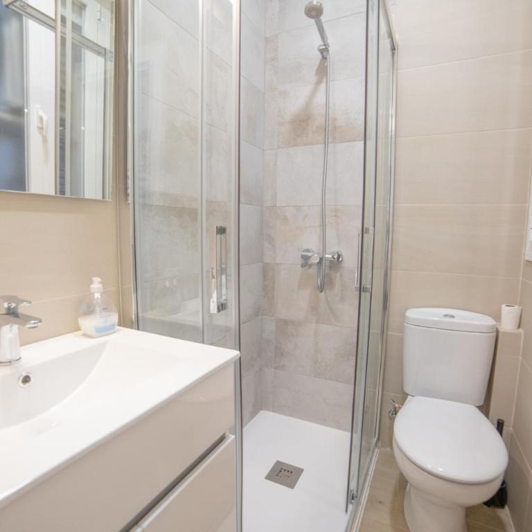 MyHouseSpain - Acogedor piso con patio en Chamberi - Apartamento con ducha - 13