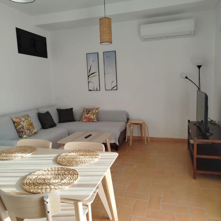 Apartamentos Fariñas 11 - Apartamento de 2 dormitorios (4 adultos) - 96