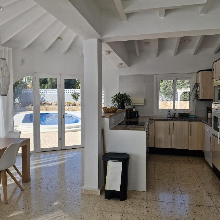 Villa Romantica by Theka Services - Villa de 3 dormitorios - 10