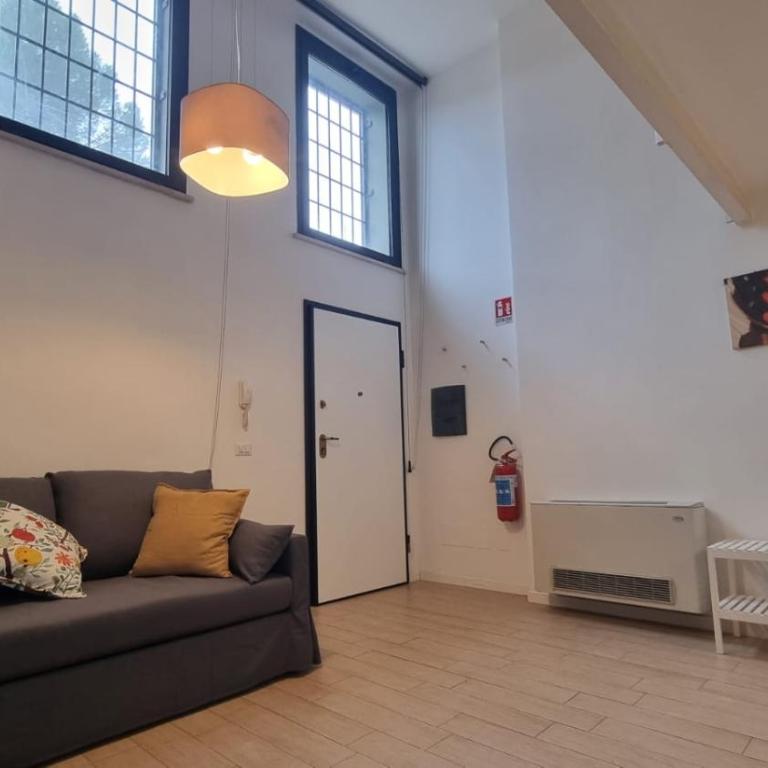 Il Rifugio Moderno next to Metro Anagnina, Free Parking and Wifi - Appartamento con 1 Camera da Letto - Non Fumatori - 24