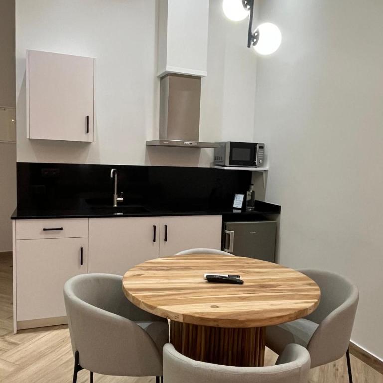 Blanq Marina Suites - Standard Triple Studio - 7