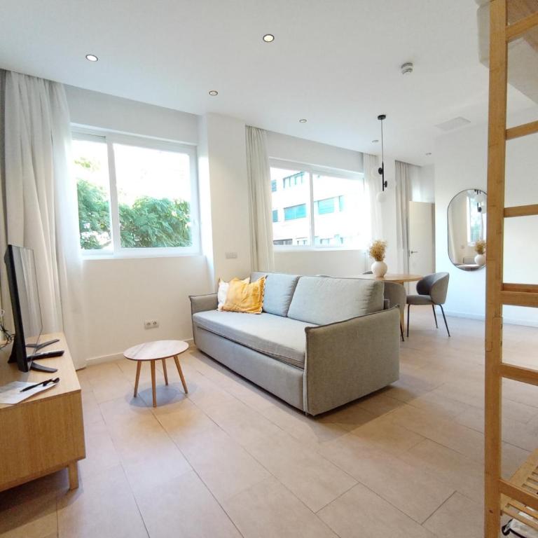 Blanq Marina Suites - One-Bedroom Standard Apartment - 17