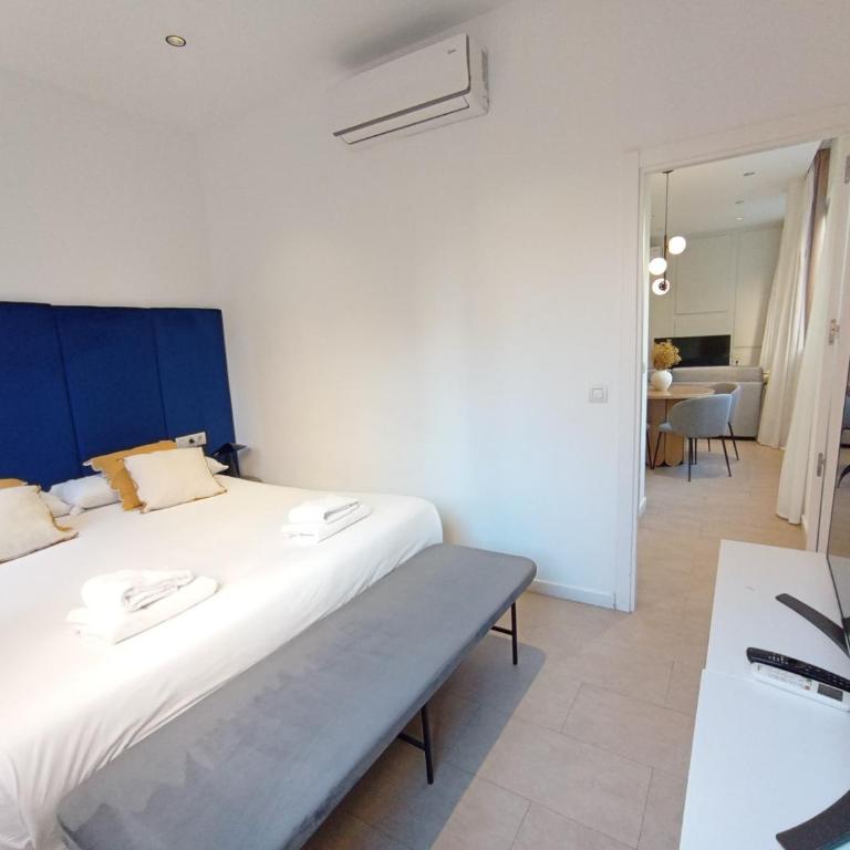Blanq Marina Suites - One-Bedroom Standard Apartment - 18