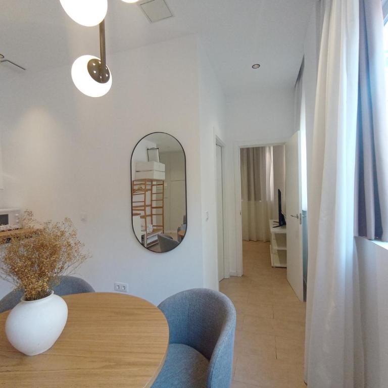 Blanq Marina Suites - One-Bedroom Standard Apartment - 2