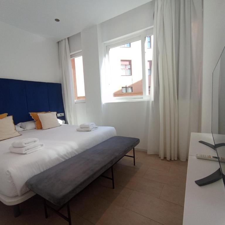 Blanq Marina Suites - One-Bedroom Standard Apartment - 4