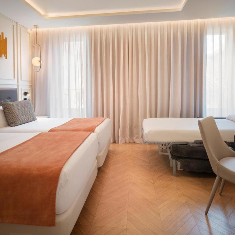 Catalonia Goya - Triple Room - 4