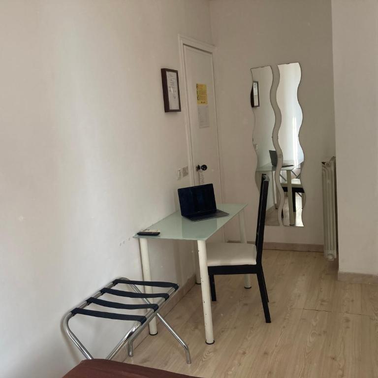 Hotel Indipendenza - Small Double Room - 12
