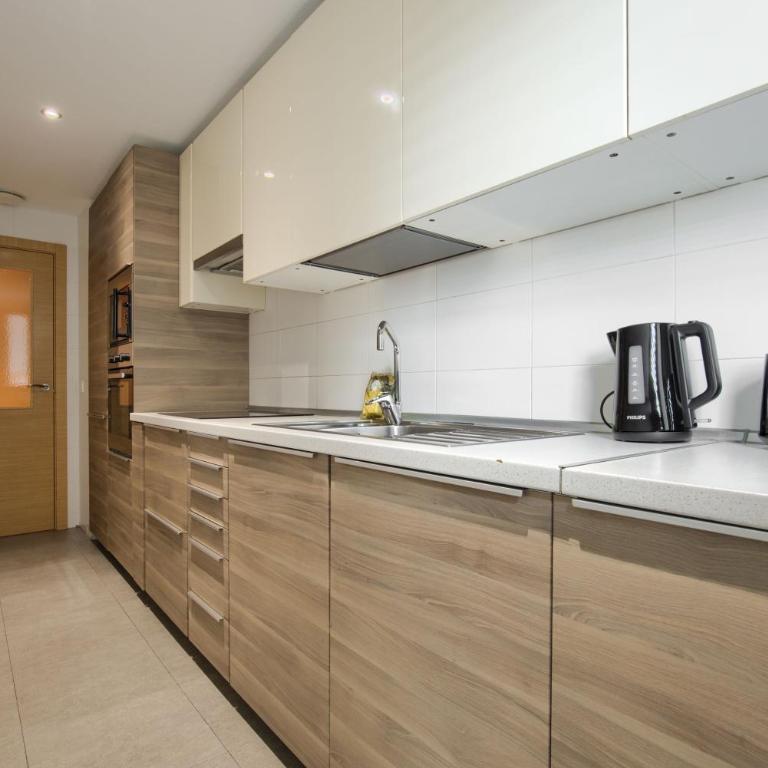 Espectacular 3 hab Valdebebas Aeropuerto 7 min - Three-Bedroom Apartment - 16