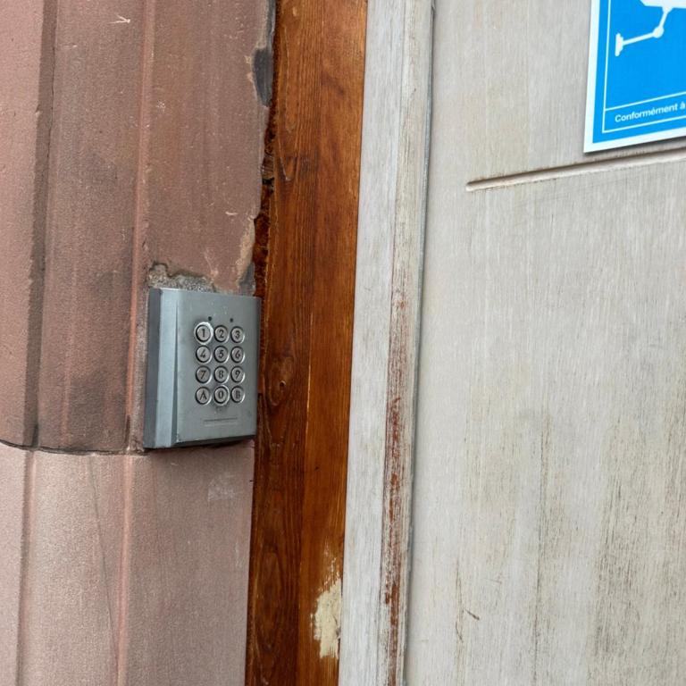Le 6 - Joli petit studio, Centre ville - stationnement gratuit - Apartamento de 1 dormitorio - 16