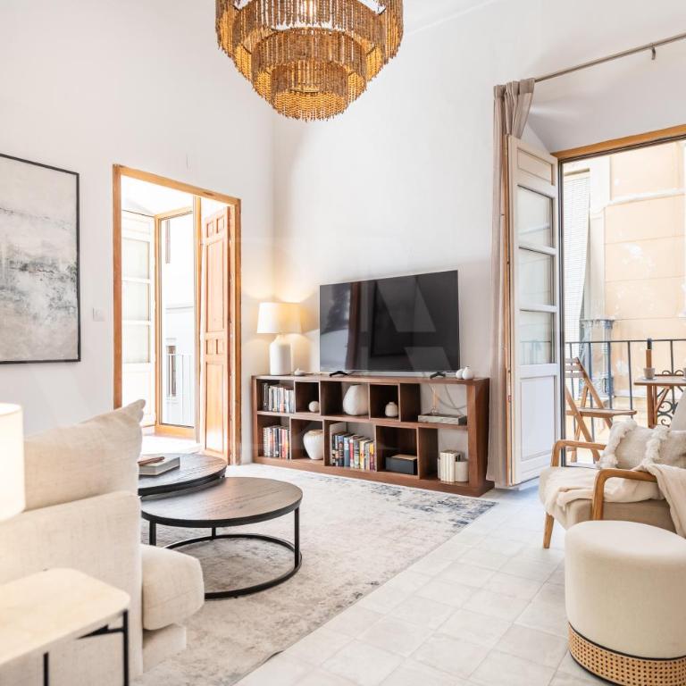 Spanish Architectural Gem Duplex - Center by REMS - Apartamento de 3 dormitorios - 1