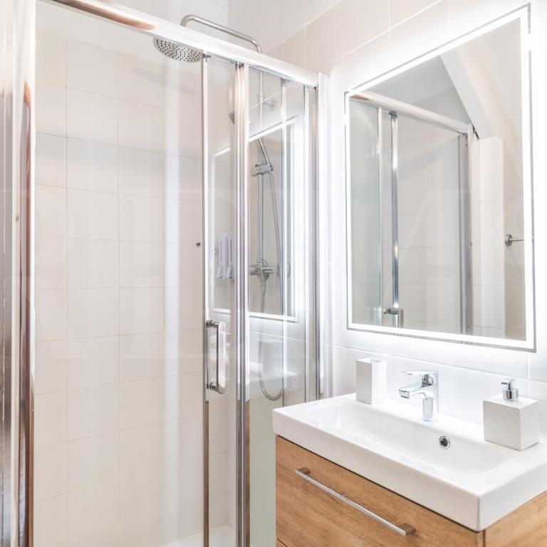 Spanish Architectural Gem Duplex - Center by REMS - Apartamento de 3 dormitorios - 28