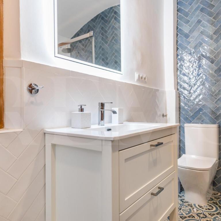 Spanish Architectural Gem Duplex - Center by REMS - Apartamento de 3 dormitorios - 11