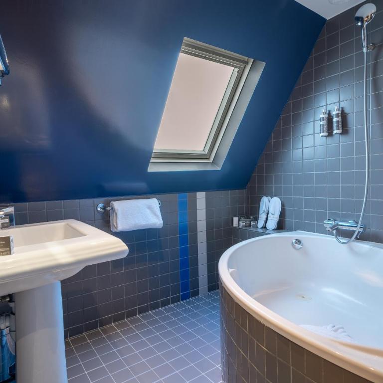 Hotel Mademoiselle - Suite - 3
