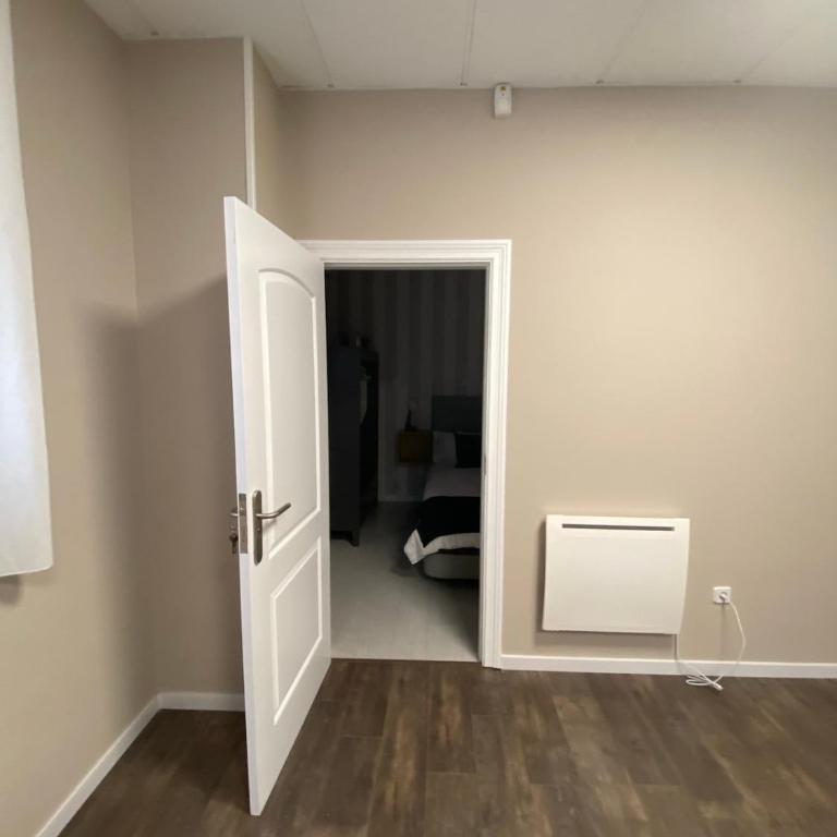 Entire Apartment in the center - 10 pax - Apartment - 78