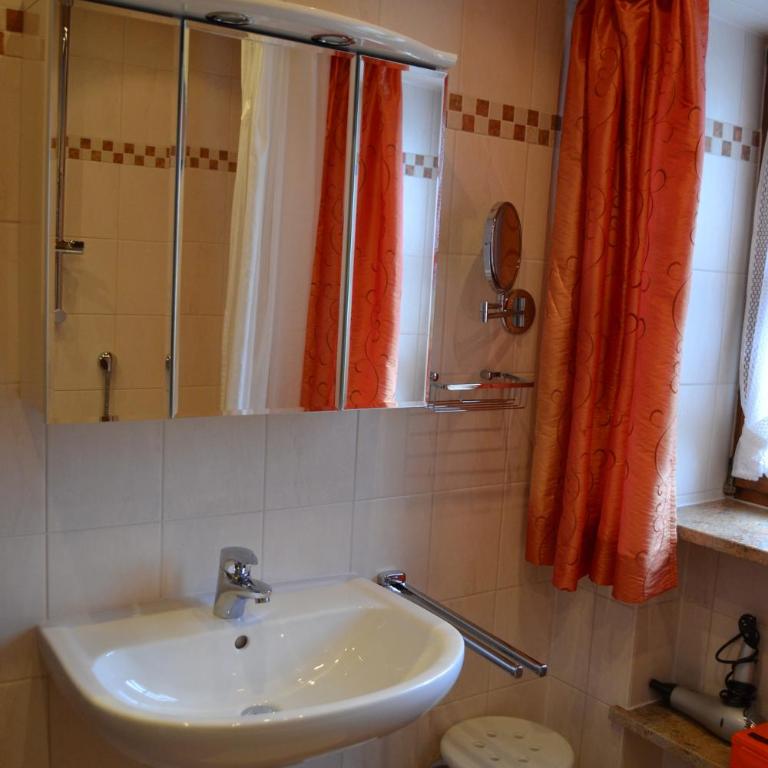 Ferienwohnungen Kressenlehen - Apartment mit 1 Schlafzimmer und Terrasse - 4