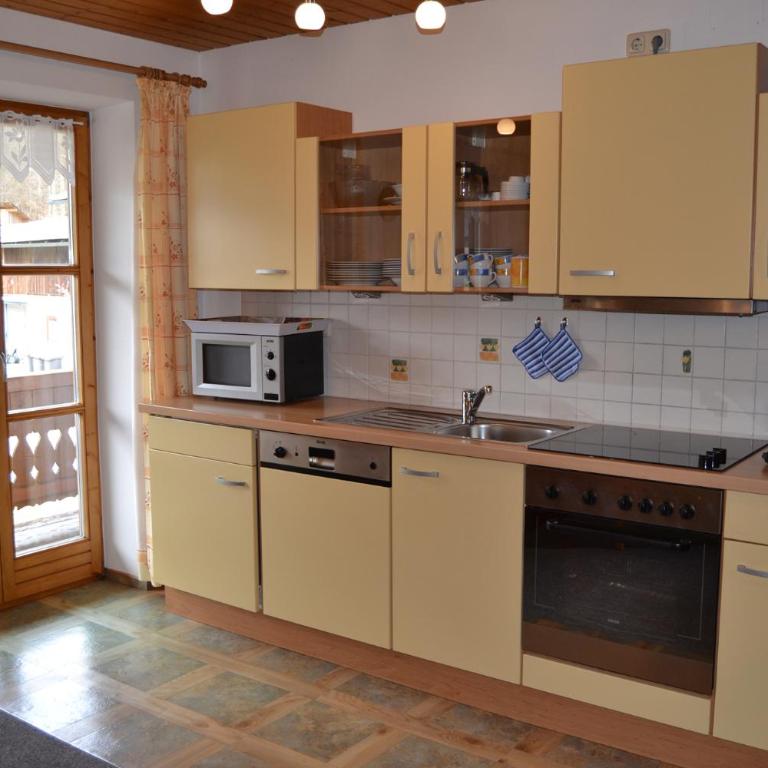 Ferienwohnungen Kressenlehen - Apartment mit 2 Schlafzimmern und Balkon - 2