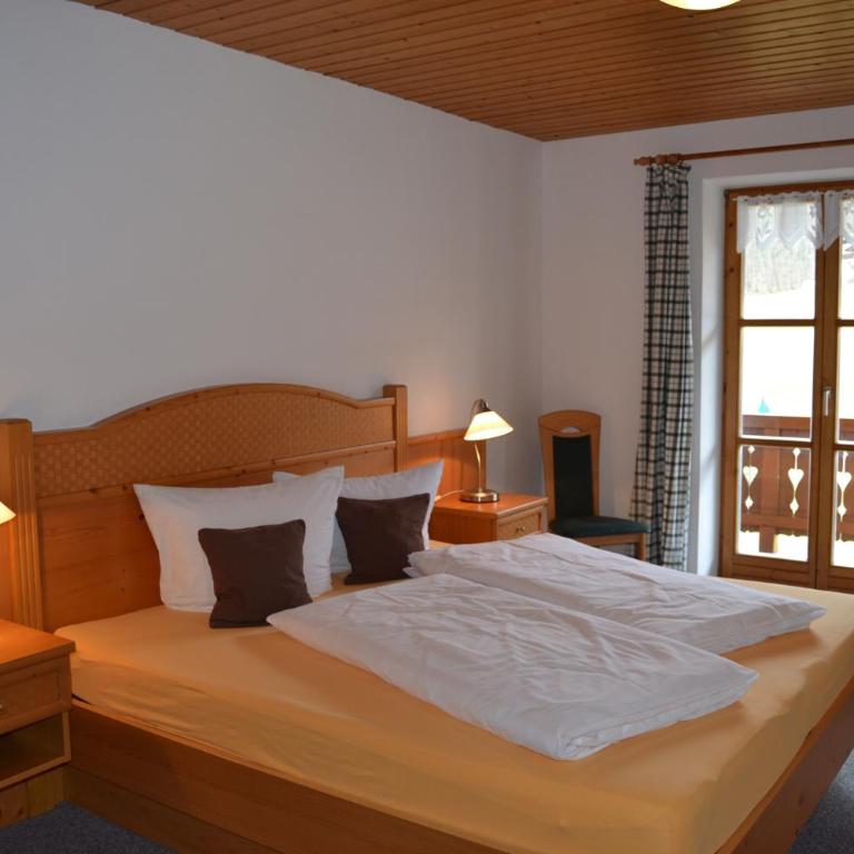 Ferienwohnungen Kressenlehen - Apartment mit 2 Schlafzimmern und Balkon - 4