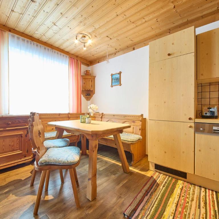 Haus Miller - Apartment mit 2 Schlafzimmern und Bergblick - 23