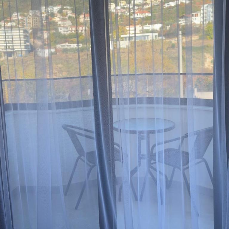 Luxury Home - One-Bedroom Apartment - 10