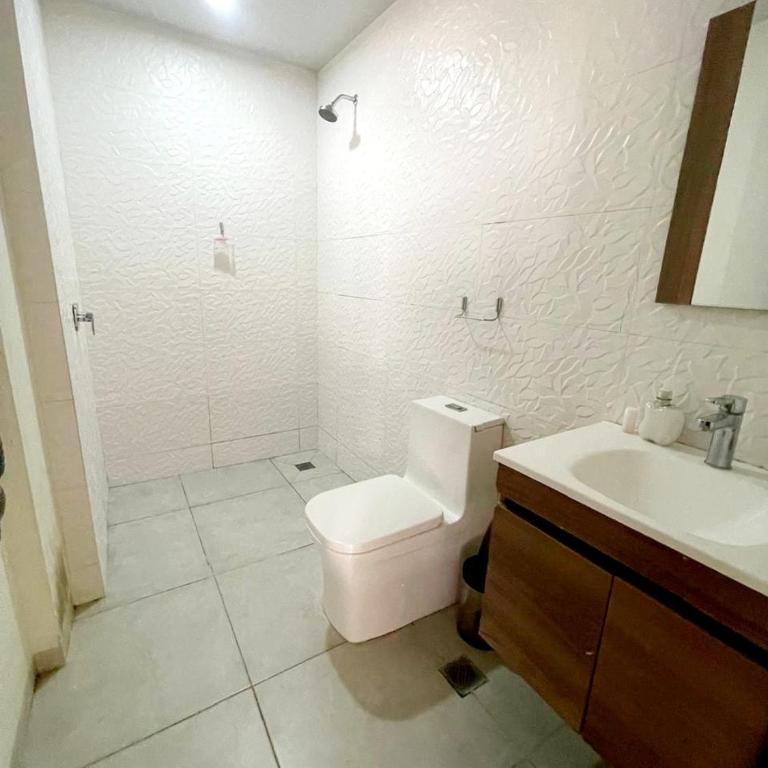 Hermoso y amplio Departamento - Apartamento de 3 dormitorios con balcón - 8