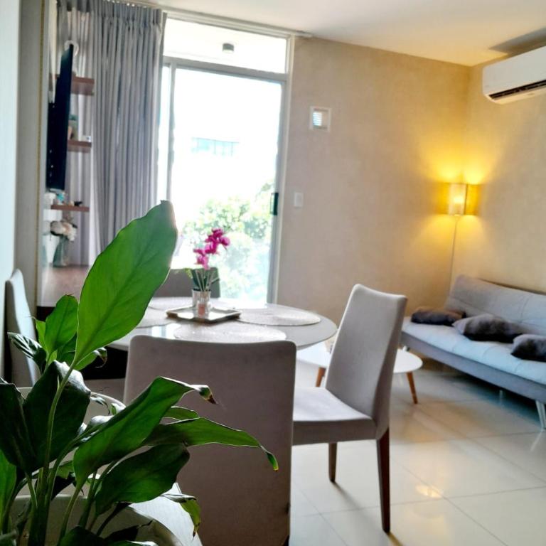 Hermoso y amplio Departamento - Apartamento de 3 dormitorios con balcón - 24