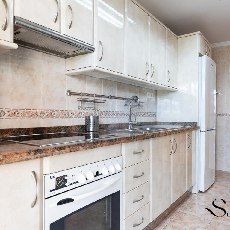 1st Line from the Beach, Views, Pool, Parking - Apartamento Deluxe de 2 dormitorios con vistas al mar - 28