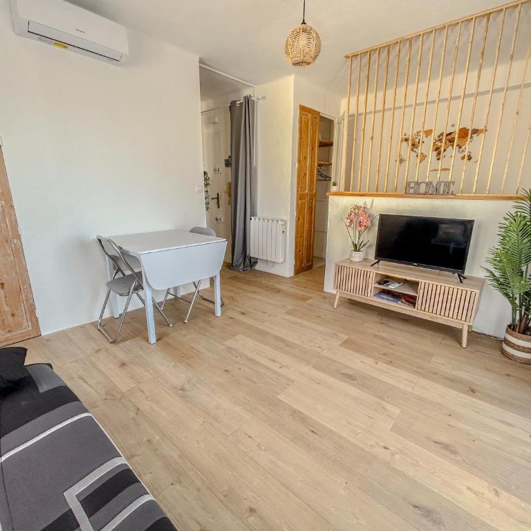 Studio tout confort 4P, Clim, plages et Parking, 4e sans ascenseur - Appartamento con 2 Camere da Letto - 1