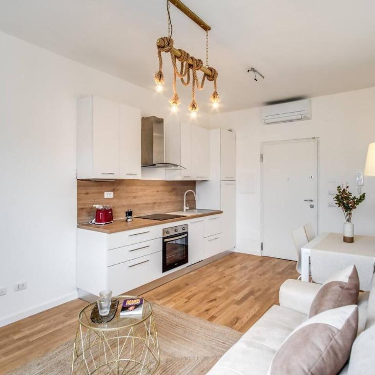 Naos Suite close Popolo Square - Appartamento con 1 Camera da Letto - 1