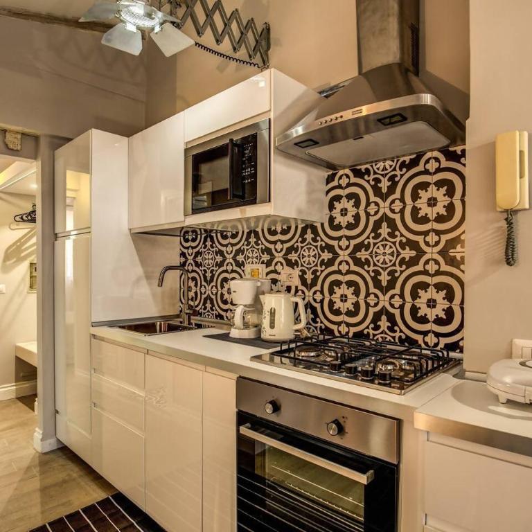Attic with Terrace by Trevi Fountain - Appartamento con Terrazza - 24
