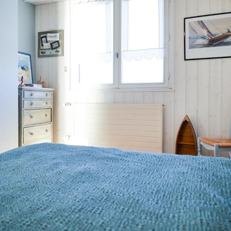 Appartement avec vue imprenable sur la baie des Sables d'Olonne et le chenal - 4 personnes - Two-Bedroom Apartment with Ocean View - 16