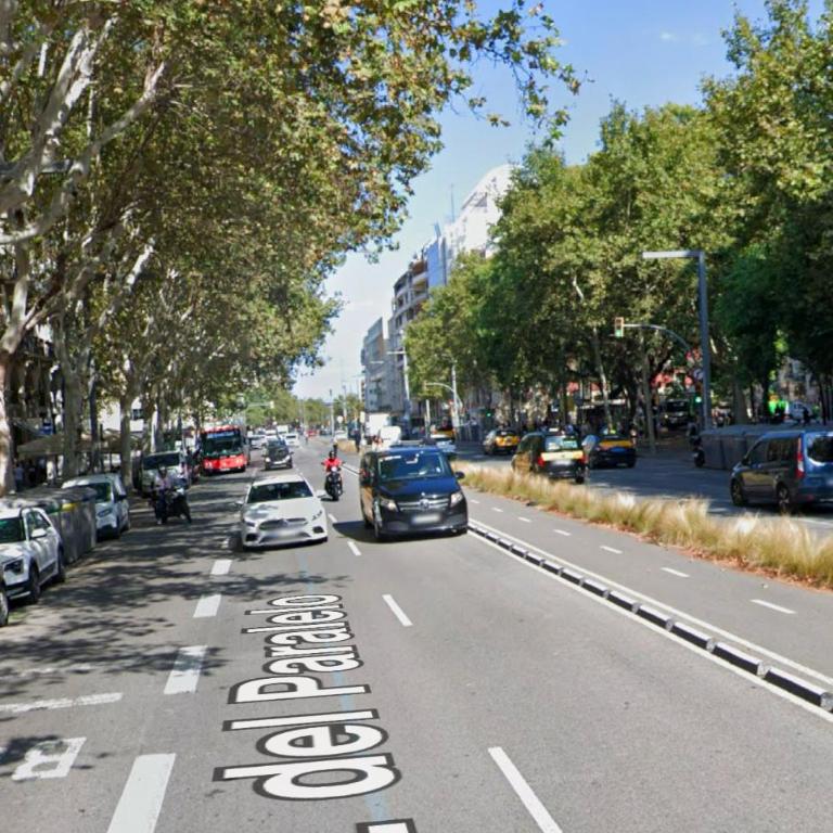 Casa a pasos de Las Ramblas - Three-Bedroom Apartment - 9