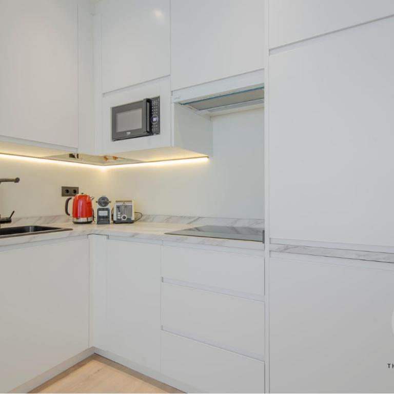 Malasaña exclusiva para 4, ven a San Bernardo 20 E3 - One-Bedroom Apartment - 16