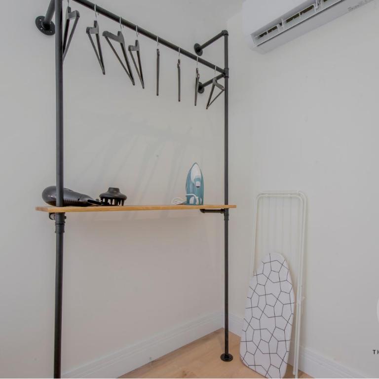 Malasaña exclusiva para 4, ven a San Bernardo 20 E3 - One-Bedroom Apartment - 28