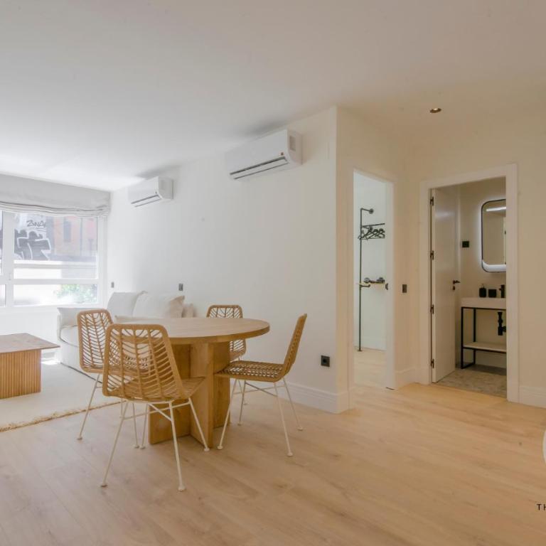 Malasaña exclusiva para 4, ven a San Bernardo 20 E3 - One-Bedroom Apartment - 24