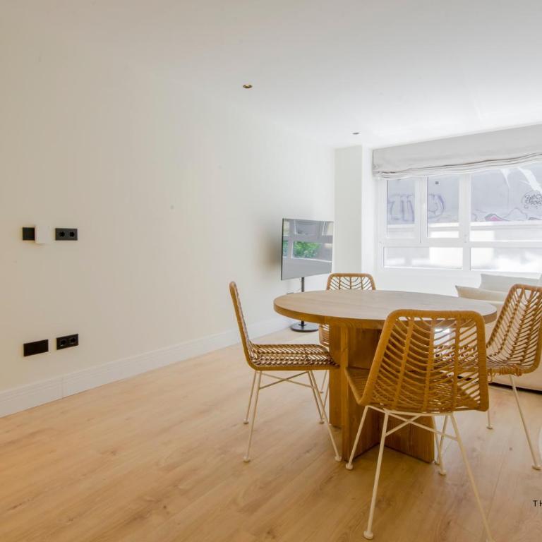 Malasaña exclusiva para 4, ven a San Bernardo 20 E3 - One-Bedroom Apartment - 12