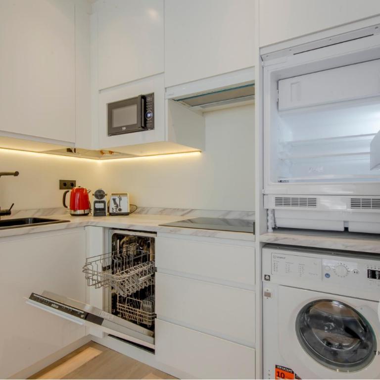 Malasaña exclusiva para 4, ven a San Bernardo 20 E3 - One-Bedroom Apartment - 15