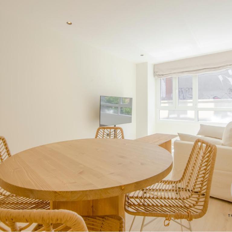 Malasaña exclusiva para 4, ven a San Bernardo 20 E3 - One-Bedroom Apartment - 13